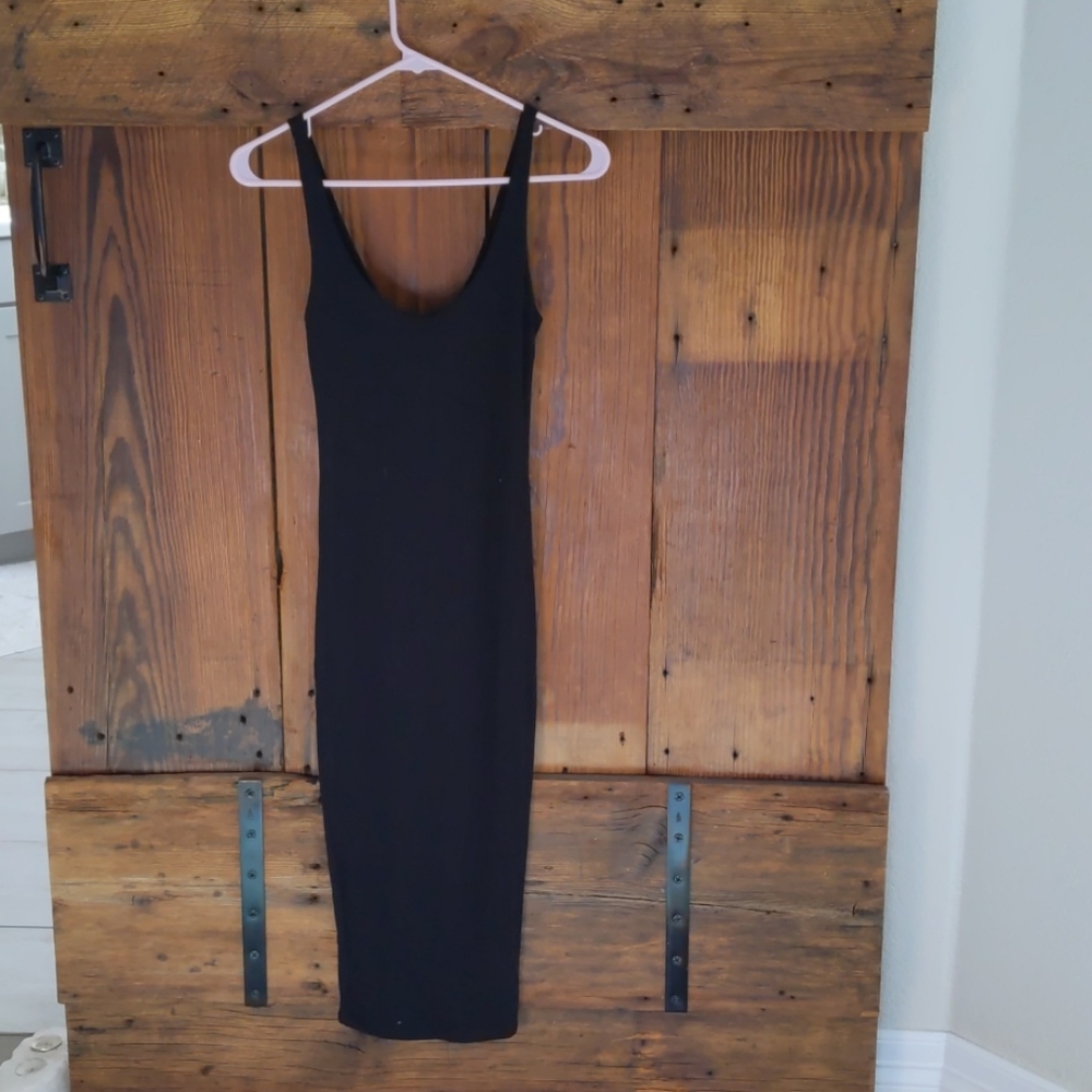 Black midi  bodycon dress.